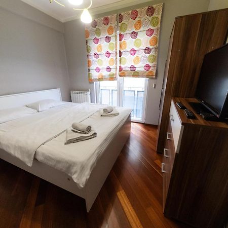 Lux Place Apartments Downtown 크라구예바츠 외부 사진