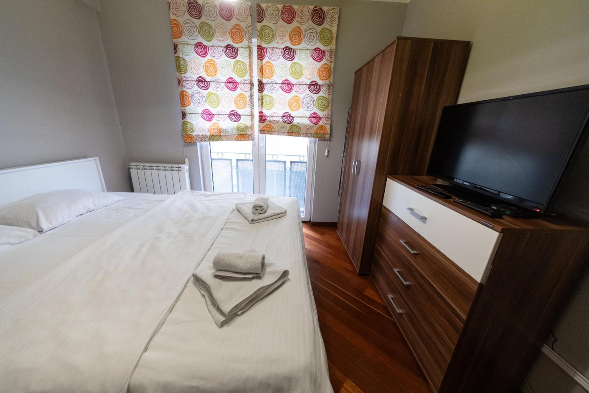Lux Place Apartments Downtown 크라구예바츠 외부 사진