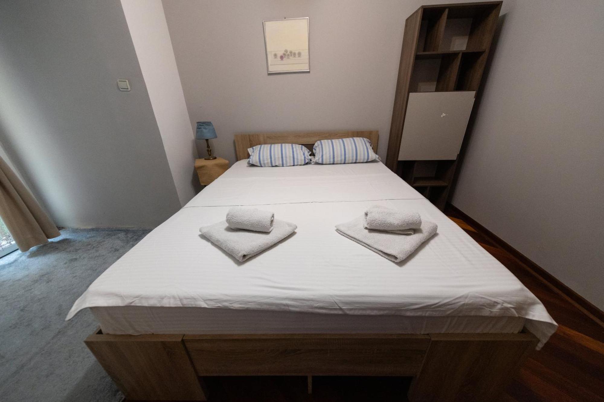 Lux Place Apartments Downtown 크라구예바츠 외부 사진