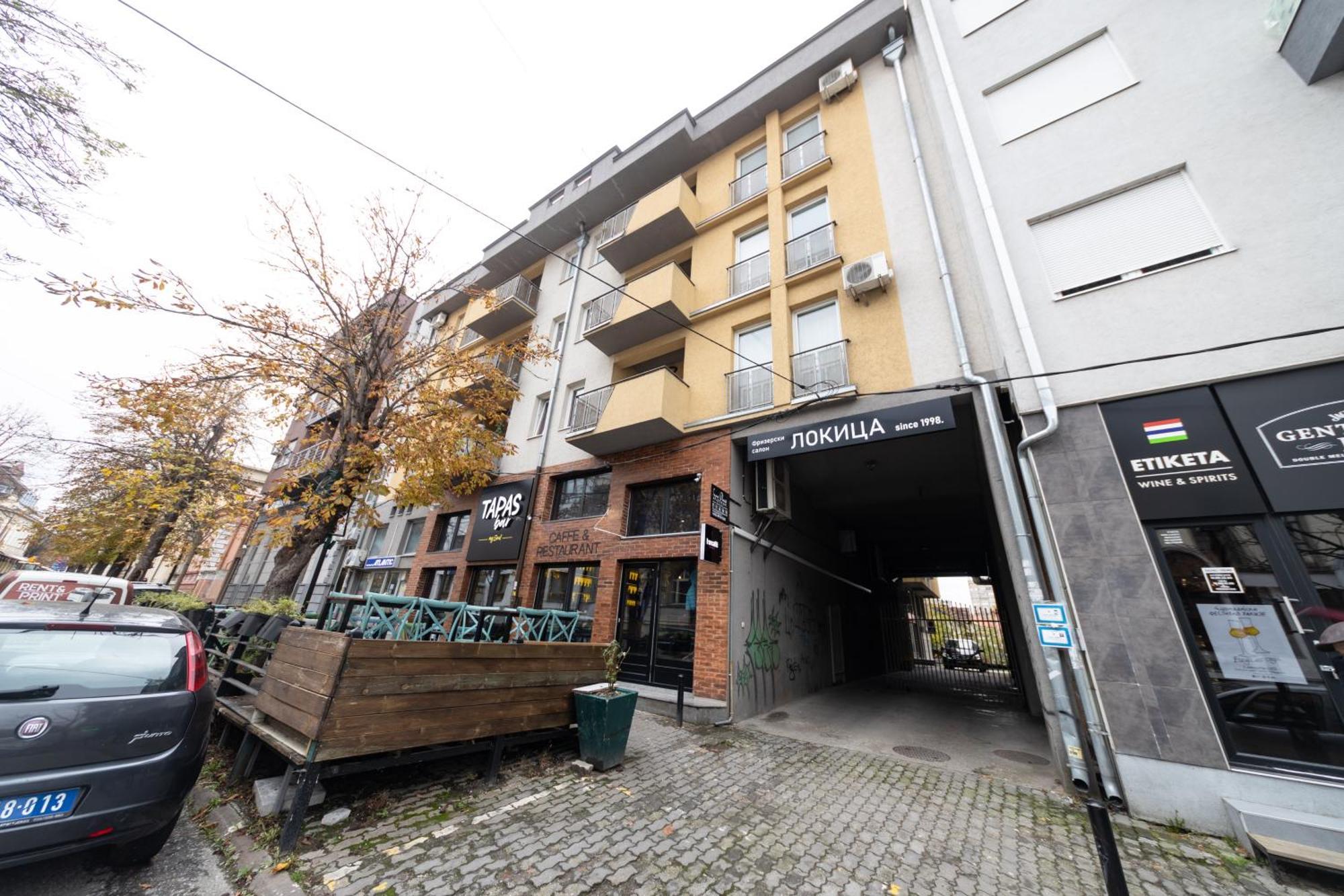 Lux Place Apartments Downtown 크라구예바츠 외부 사진
