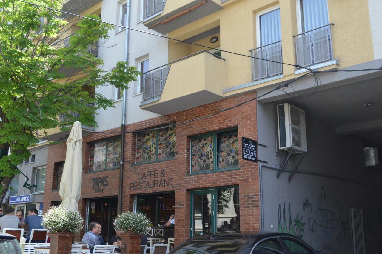 Lux Place Apartments Downtown 크라구예바츠 외부 사진